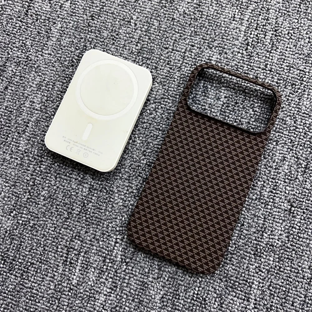 Half Border Carbon Fiber Kevlar Magsafe Magnetic Phone Case For iPhone 17 Air 16 15 14 13 12 Plus Pro Max Fashion Texture Cover